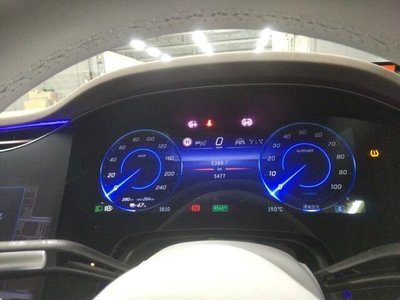 MERCEDES-BENZ EQS - 6