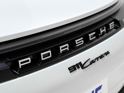 2025 Porsche 911 — миниатюра 24