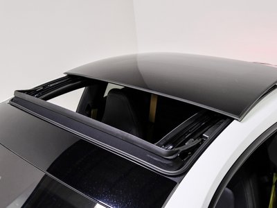 2025 Porsche 911 — миниатюра 19