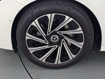 MERCEDES-BENZ E-CLASS - 6