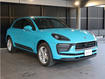 PORSCHE MACAN - 3