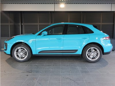 PORSCHE MACAN - 4