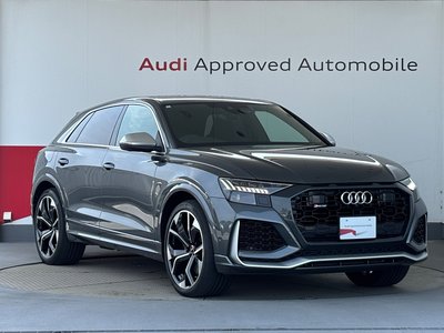 AUDI RS Q8 - 10