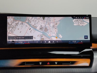 2025 BMW 5 SERIES — миниатюра 19