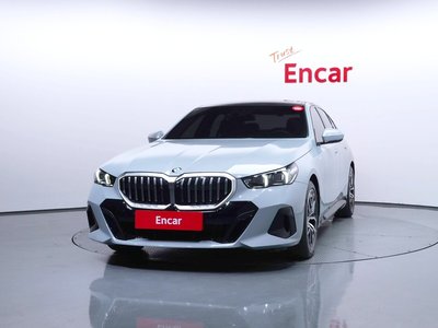 2025 BMW 5 SERIES — фото 3