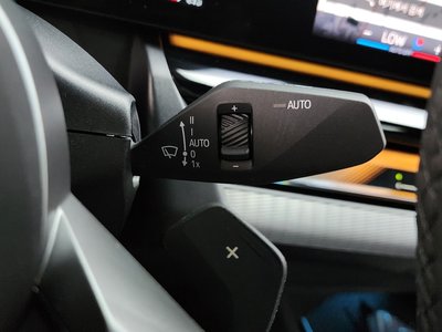 2025 BMW 5 SERIES — миниатюра 21