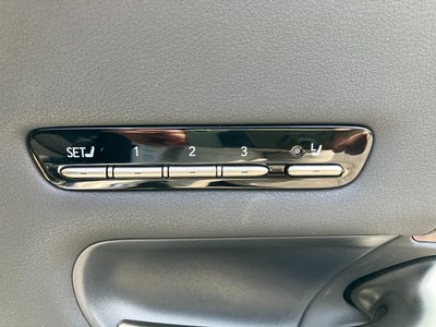 2021 Lexus LS — миниатюра 41