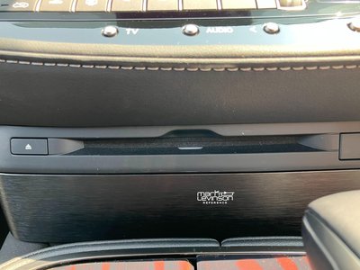 2021 Lexus LS — миниатюра 24