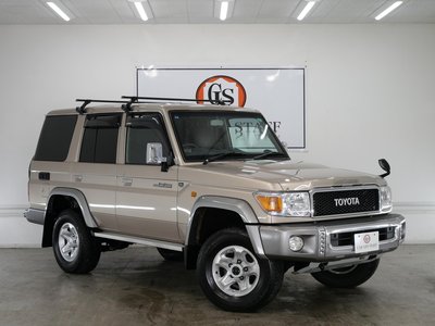TOYOTA LAND CRUISER 70