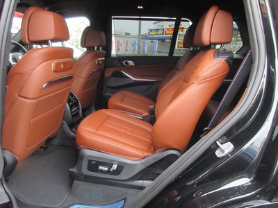2025 BMW X7 缩略图 34
