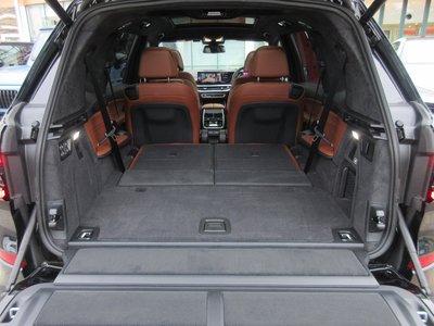 2025 BMW X7 缩略图 26