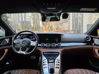 MERCEDES-BENZ GT AMG - 9