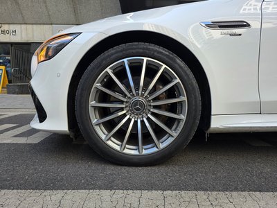 MERCEDES-BENZ GT AMG - 6