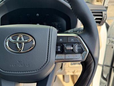 2025 Toyota LAND CRUISER 300 照片 43