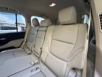 2025 Toyota LAND CRUISER 300 照片 66