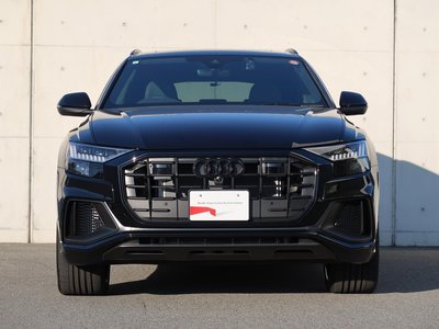AUDI Q8 - 4