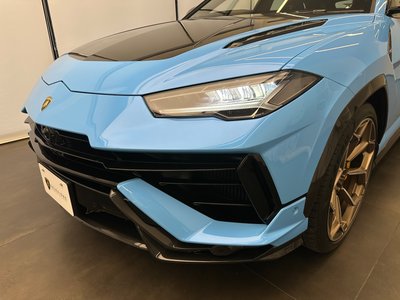 LAMBORGHINI URUS - 6