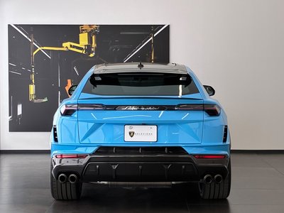 LAMBORGHINI URUS - 5