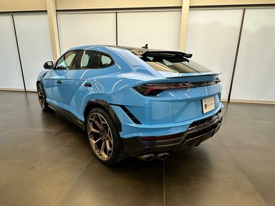 LAMBORGHINI URUS - 4