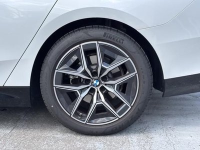 صورة 9 لـ 2023 BMW 5 SERIES