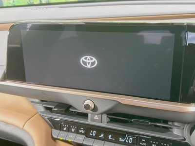 2024 Toyota CROWN SPORT photo 3