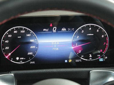 MERCEDES-BENZ GLB - 10