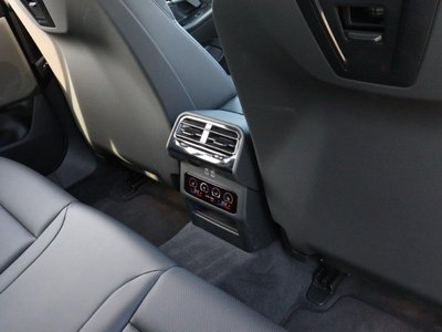 2025 BMW 5 SERIES TOURING — миниатюра 56
