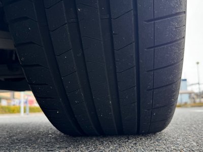 LAMBORGHINI URUS - 10