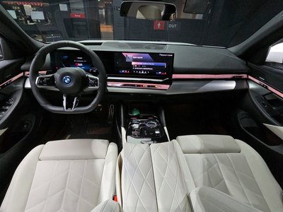 BMW I5 - 5