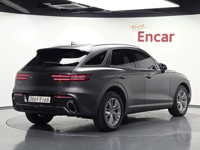 صورة 4 لـ 2021 Genesis GV70