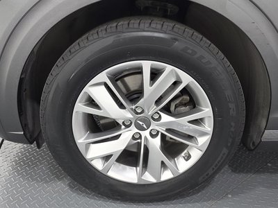 صورة 6 لـ 2021 Genesis GV70