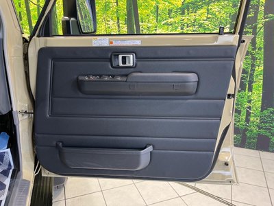 صورة مصغرة 49 لـ 2024 Toyota LAND CRUISER 70