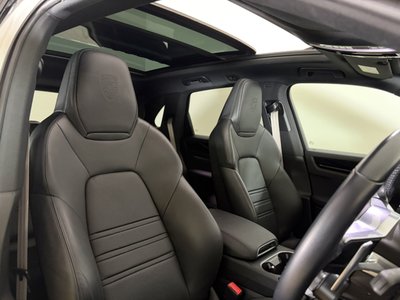 2022 Porsche CAYENNE — миниатюра 14