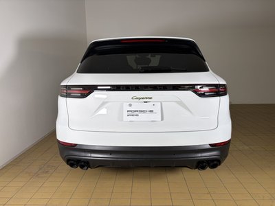 صورة 9 لـ 2022 Porsche CAYENNE