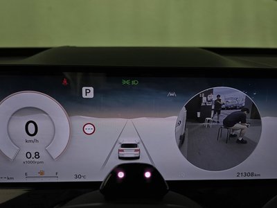 2024 Genesis GV80 — миниатюра 11