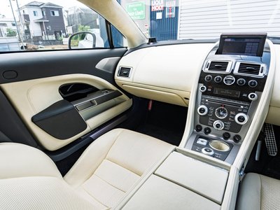 2010 Aston Martin RAPIDE 缩略图 16
