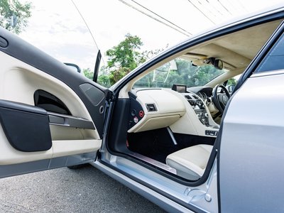 2010 Aston Martin RAPIDE 缩略图 32