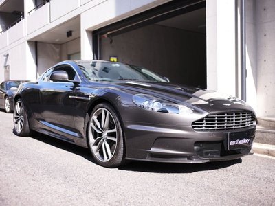 ASTON MARTIN DBS