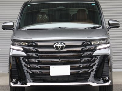 TOYOTA VELLFIRE - 1