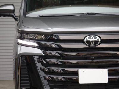 TOYOTA VELLFIRE - 2