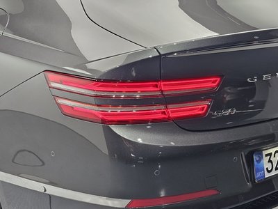 GENESIS G80 (RG3) - 10