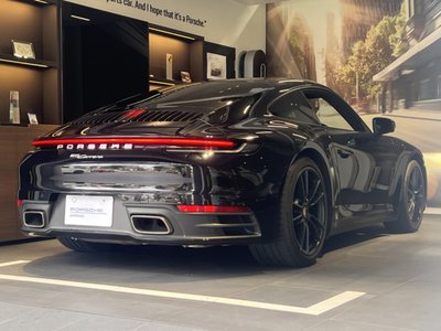 PORSCHE 911 - 4