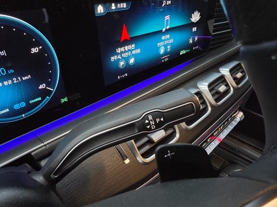 MERCEDES-BENZ GLS - 9