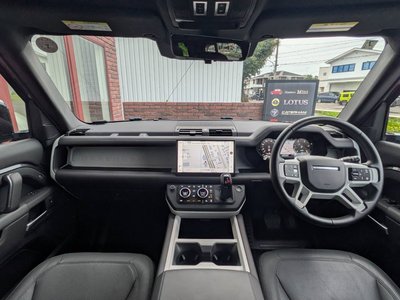 صورة 2 لـ 2025 LAND Rover DEFENDER
