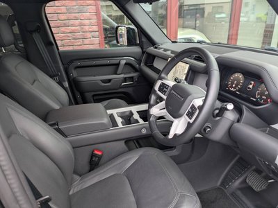 صورة مصغرة 25 لـ 2025 LAND Rover DEFENDER