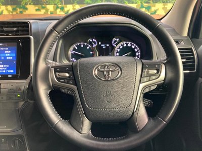 TOYOTA LAND CRUISER PRADO - 8