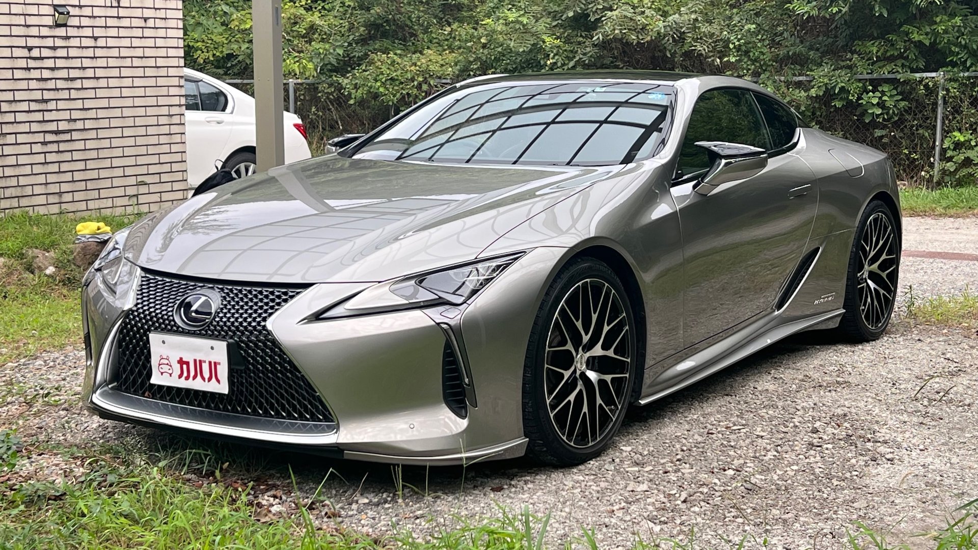 LEXUS LC - View 1