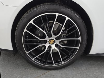 PORSCHE PANAMERA - 6