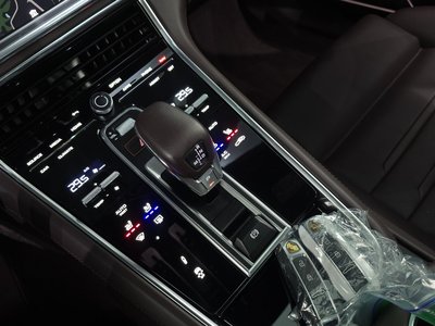 PORSCHE PANAMERA - 9