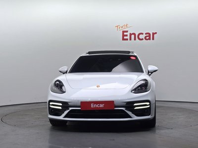 PORSCHE PANAMERA - 2